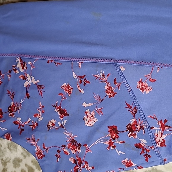 Fabletics 2pc 3X Active Wear - Picture 10 of 11